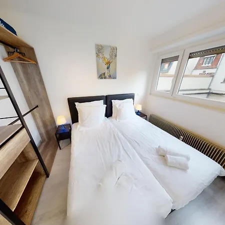 Le De Pierre Apartment